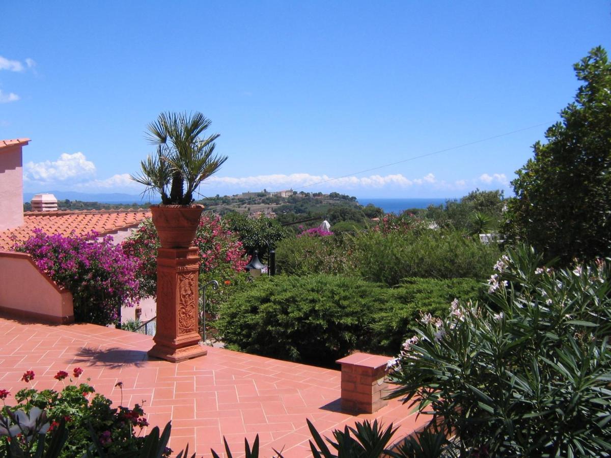 Studio-Appartment In Landhaus Mit Meerblick Porto Azzurro Buitenkant foto