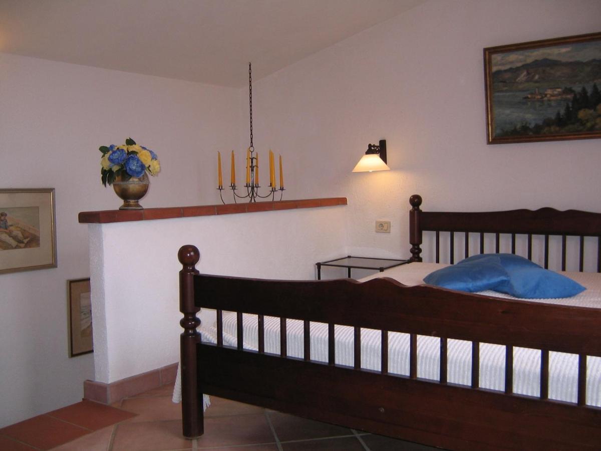 Studio-Appartment In Landhaus Mit Meerblick Porto Azzurro Buitenkant foto