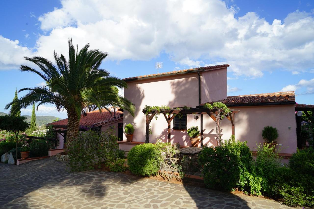 Studio-Appartment In Landhaus Mit Meerblick Porto Azzurro Buitenkant foto