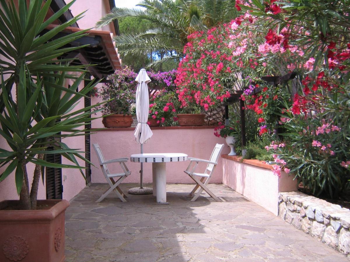 Studio-Appartment In Landhaus Mit Meerblick Porto Azzurro Buitenkant foto