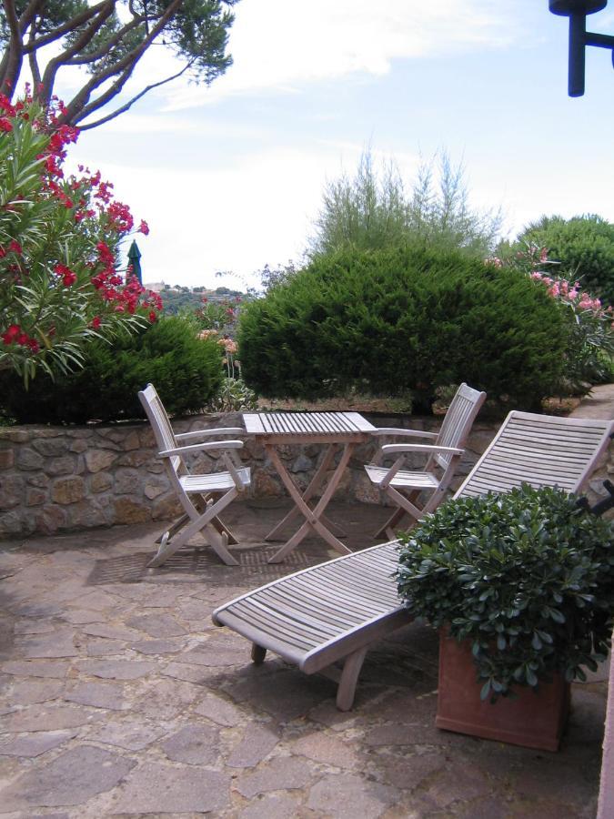 Studio-Appartment In Landhaus Mit Meerblick Porto Azzurro Buitenkant foto