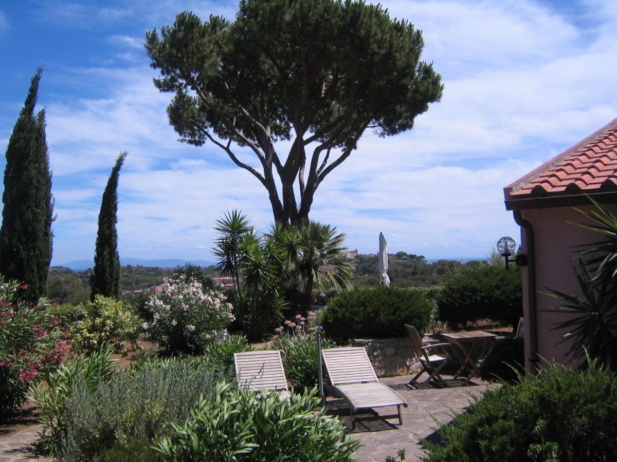 Studio-Appartment In Landhaus Mit Meerblick Porto Azzurro Buitenkant foto